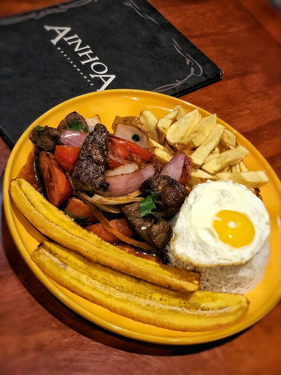 AINHOA –  Restaurante